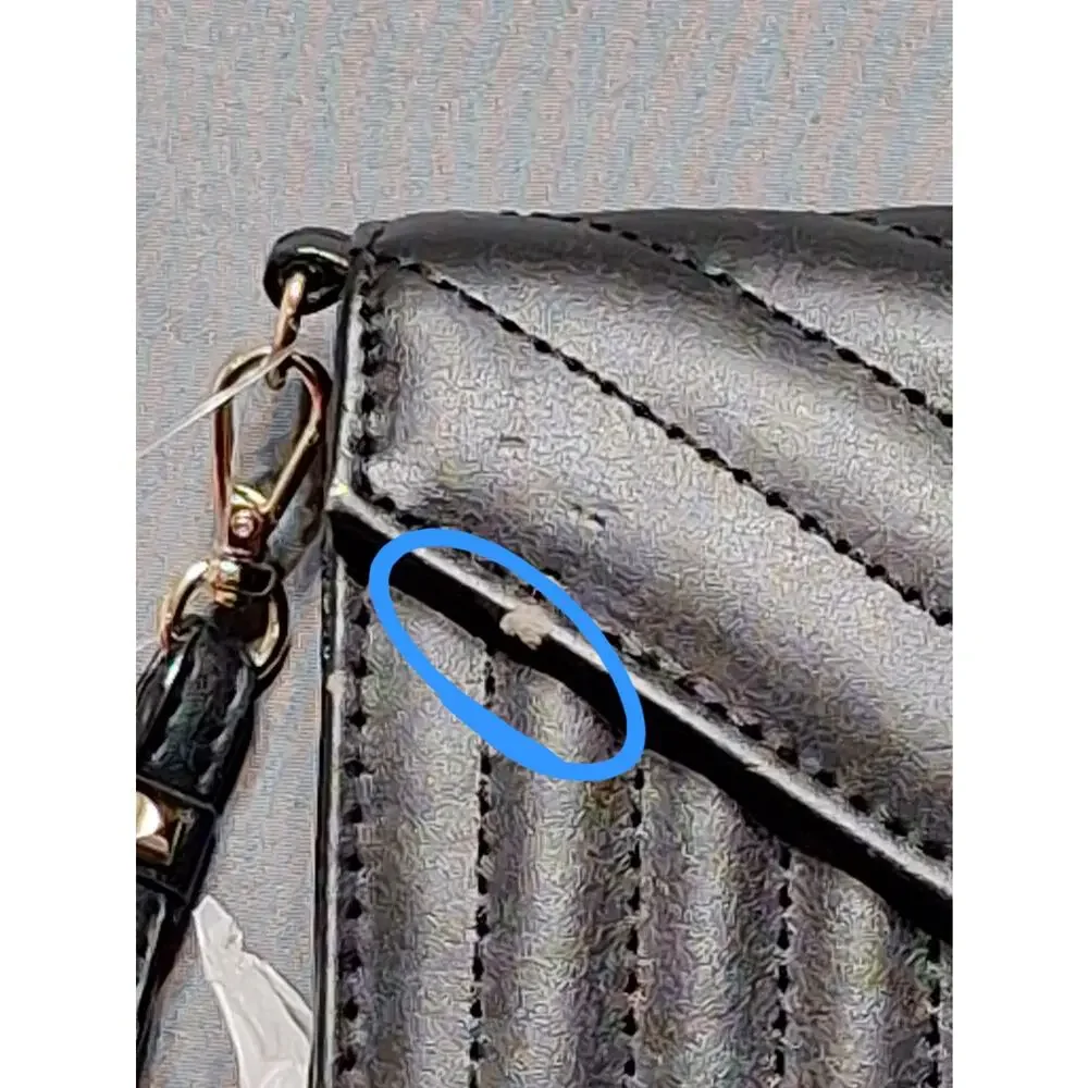 Victoria's Secret V-Quilt Chevron Tech Wristlet Wallet Black - Picture 3 of 7